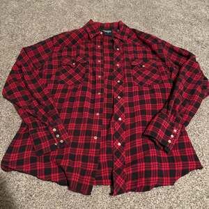 Wrangler Men's Red and Black Plaid Western Pearl Snap Flannel Shirt